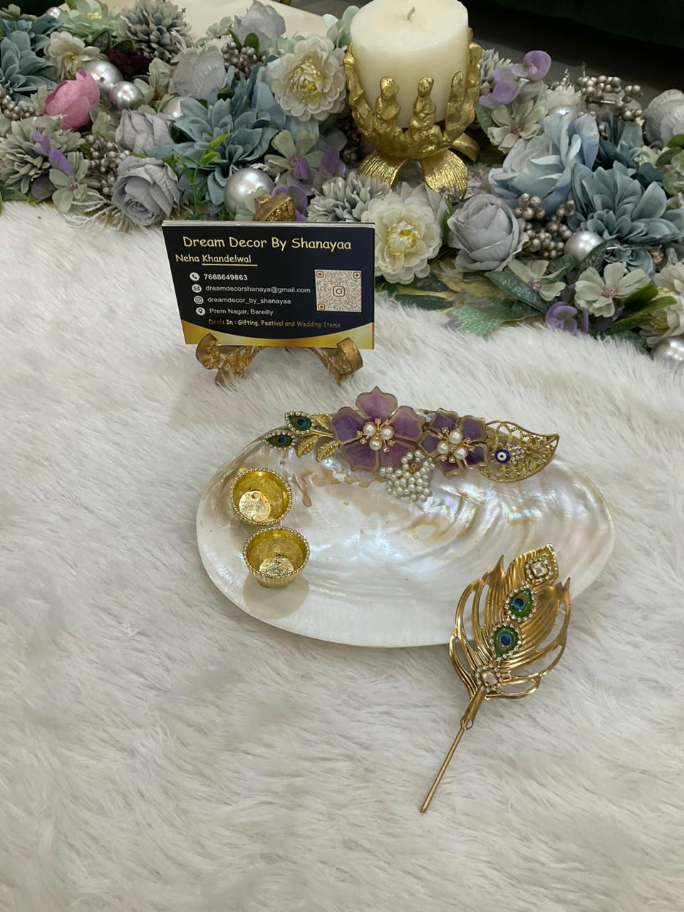 Shell Tilak Platter with Resin Brooch