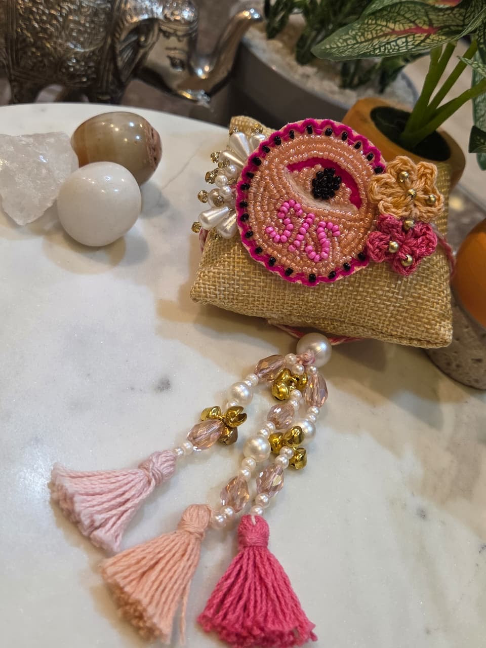 Stylish ‘Sis’ Bracelet with Crochet Flowers