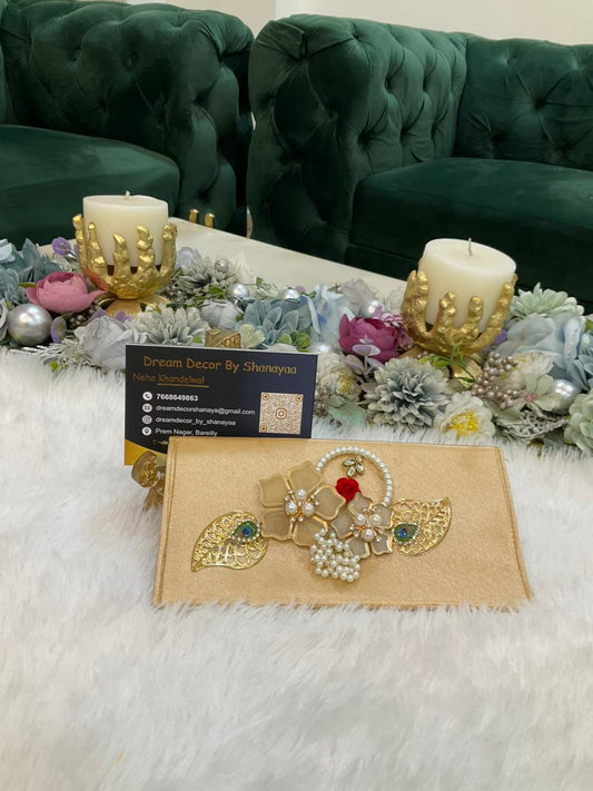 EN107 - Satin Envelopes With Resin Broach