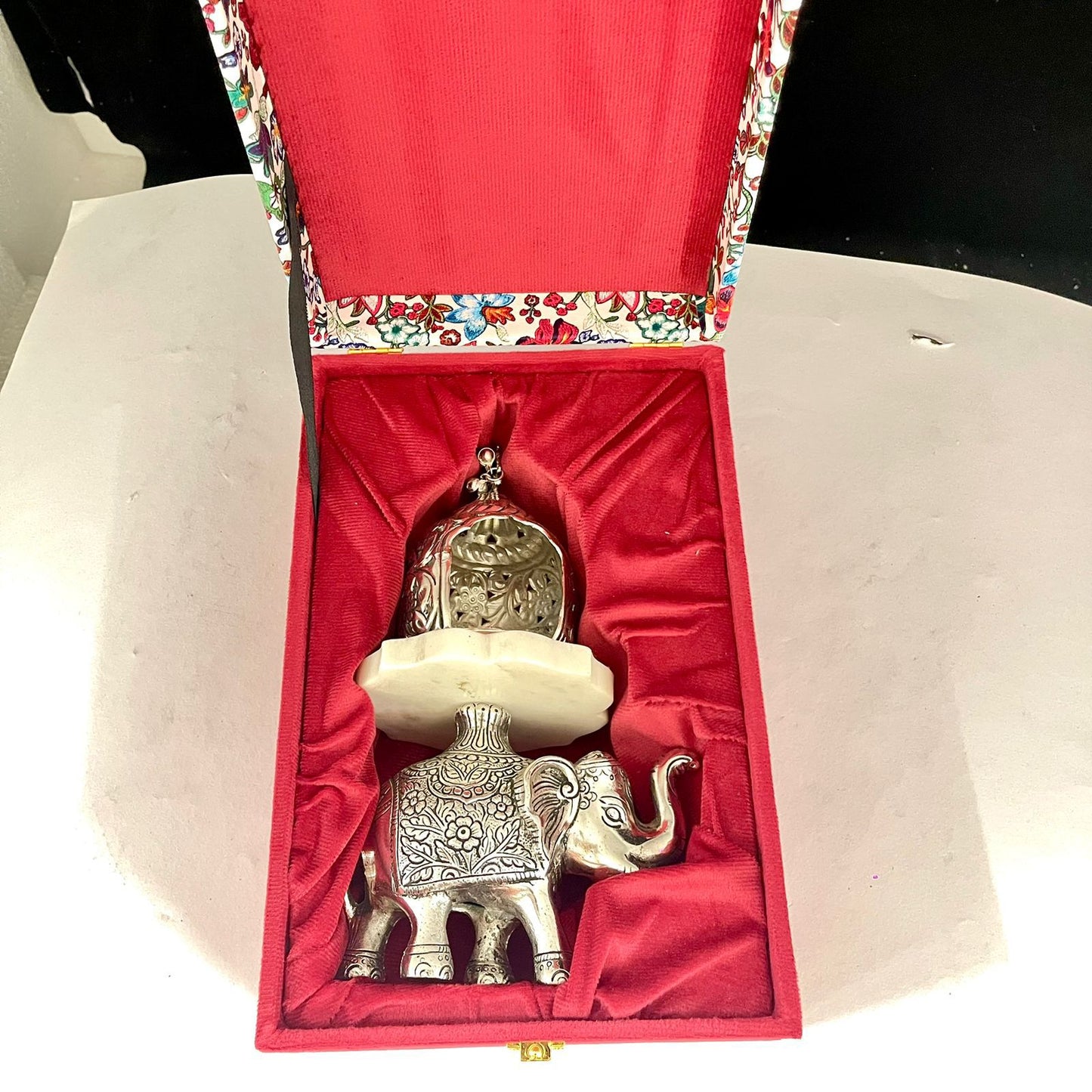 GS109 - Silver Plated Elephant with Tealight Holder