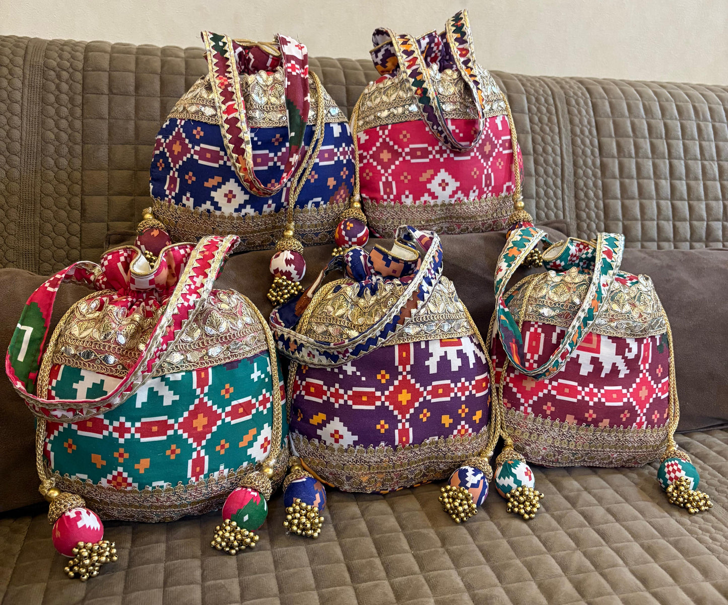 DP122 - Festive Patola Potlis (10x9”)