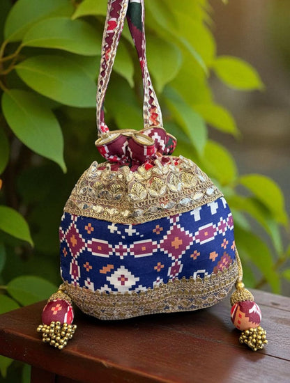 DP122 - Festive Patola Potlis (10x9”)