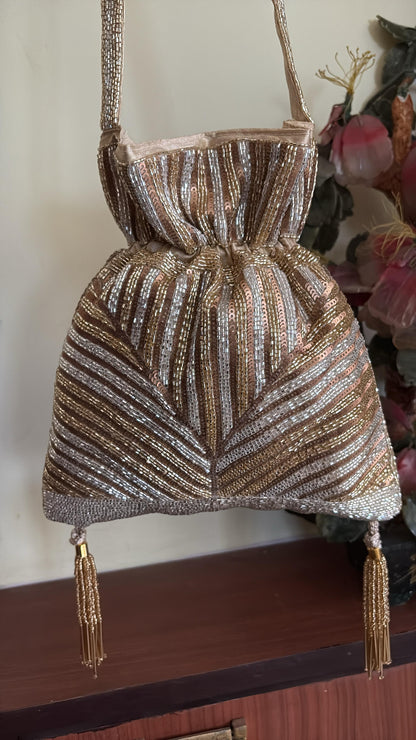 DP108 - Double-Sided Heavy Sequin & Beadwork Potli