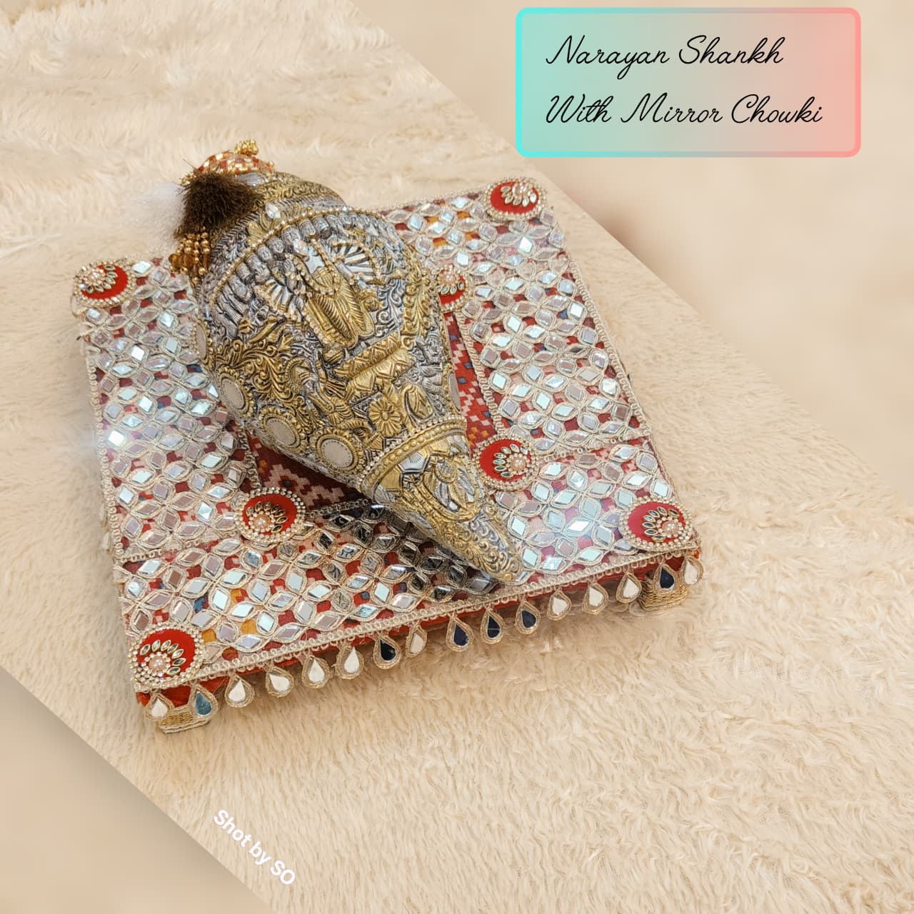 Narayan Shankh with Mirror Chowki