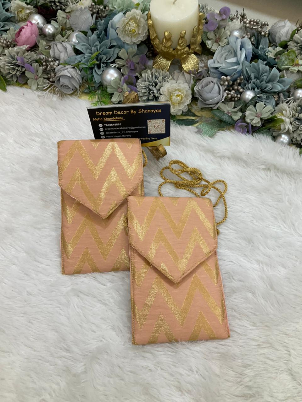 Mobile Sling Pouch