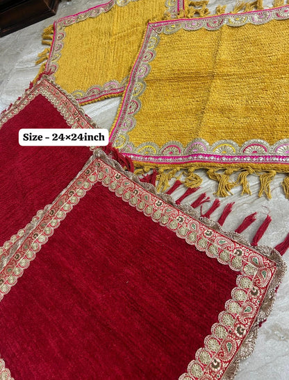 Puja Asan / Runner with Lace