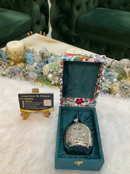 GS102 - Silver Plated Carving Work Tealight Holder