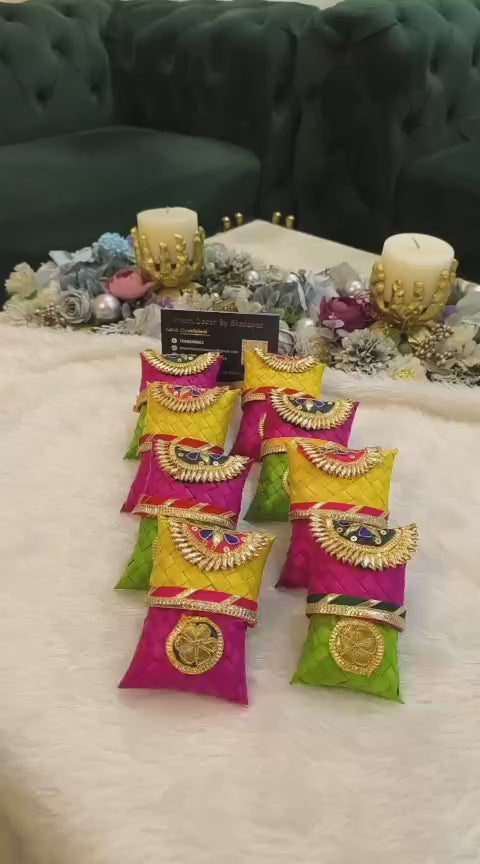 Palm Pouches – 3 x 4 inches